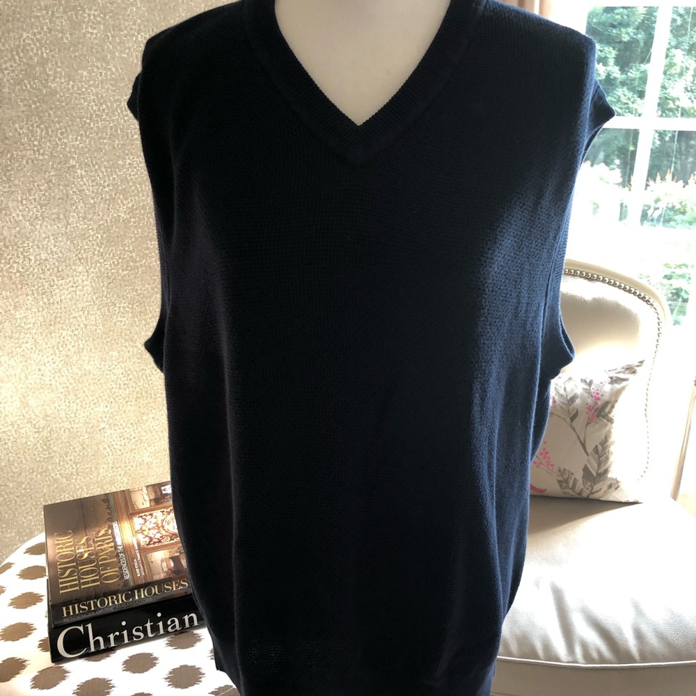 BOBBY Jones Navy cotton golf vest l